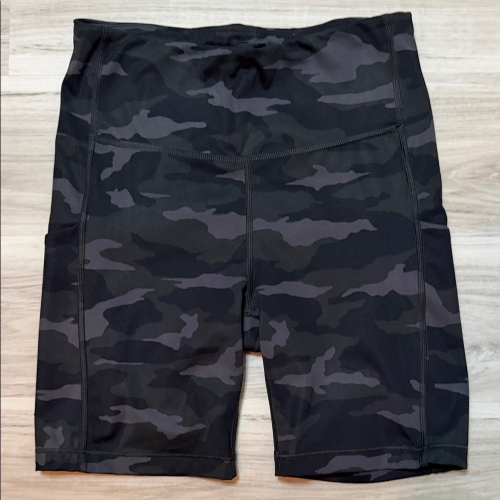 ATHELTA Women’s Black Camo Biker Shorts size S